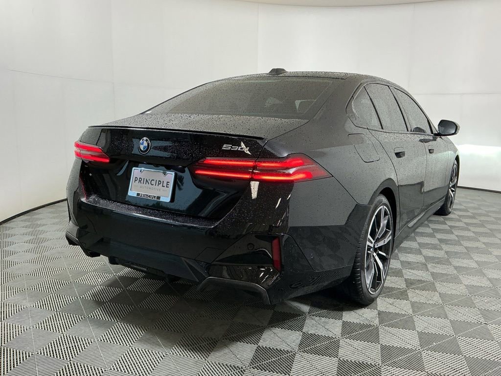 Certified 2025 BMW 530i w/ M Sport Package RWD image 5