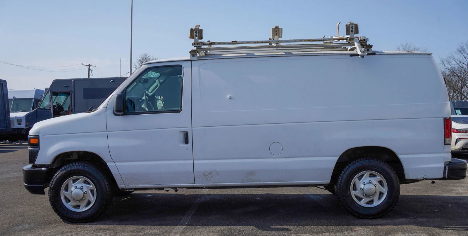 Used 2014 Ford E-250 and Econoline 250 w/ Power Group RWD image 3
