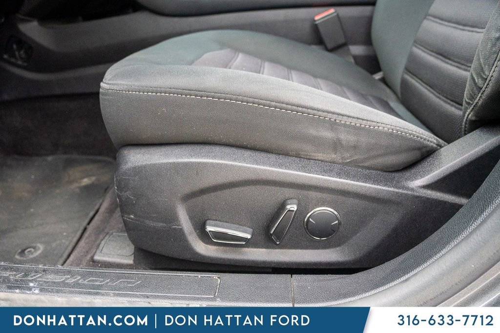 Used 2017 Ford Fusion SE w/ Fusion SE Technology Package image 17