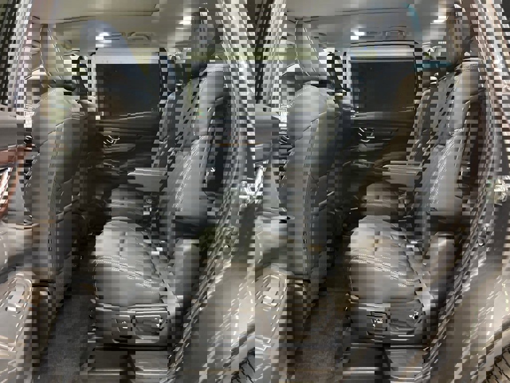 Used 2024 Subaru Ascent Touring image 32