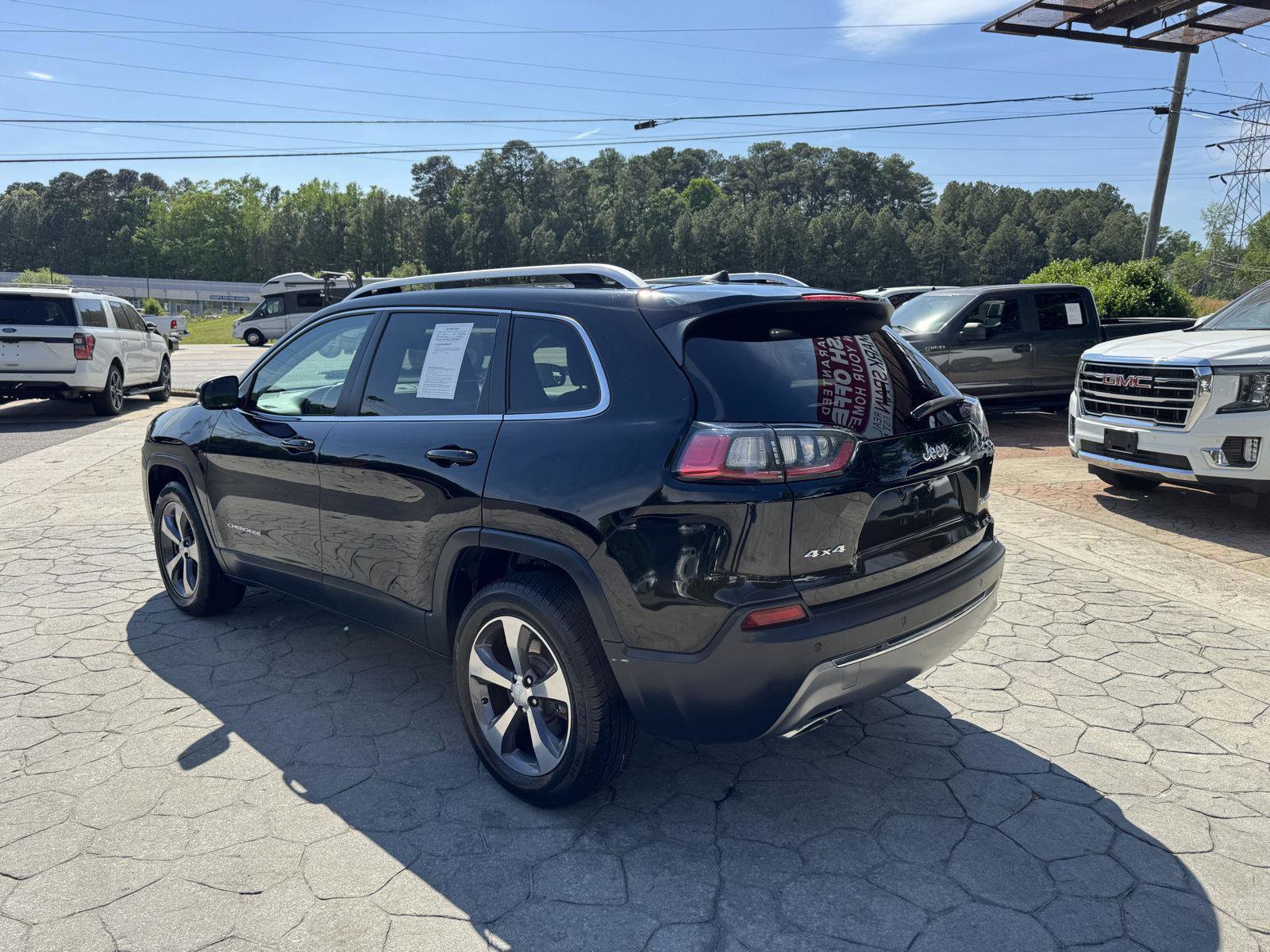 Used 2019 Jeep Cherokee Limited image 10