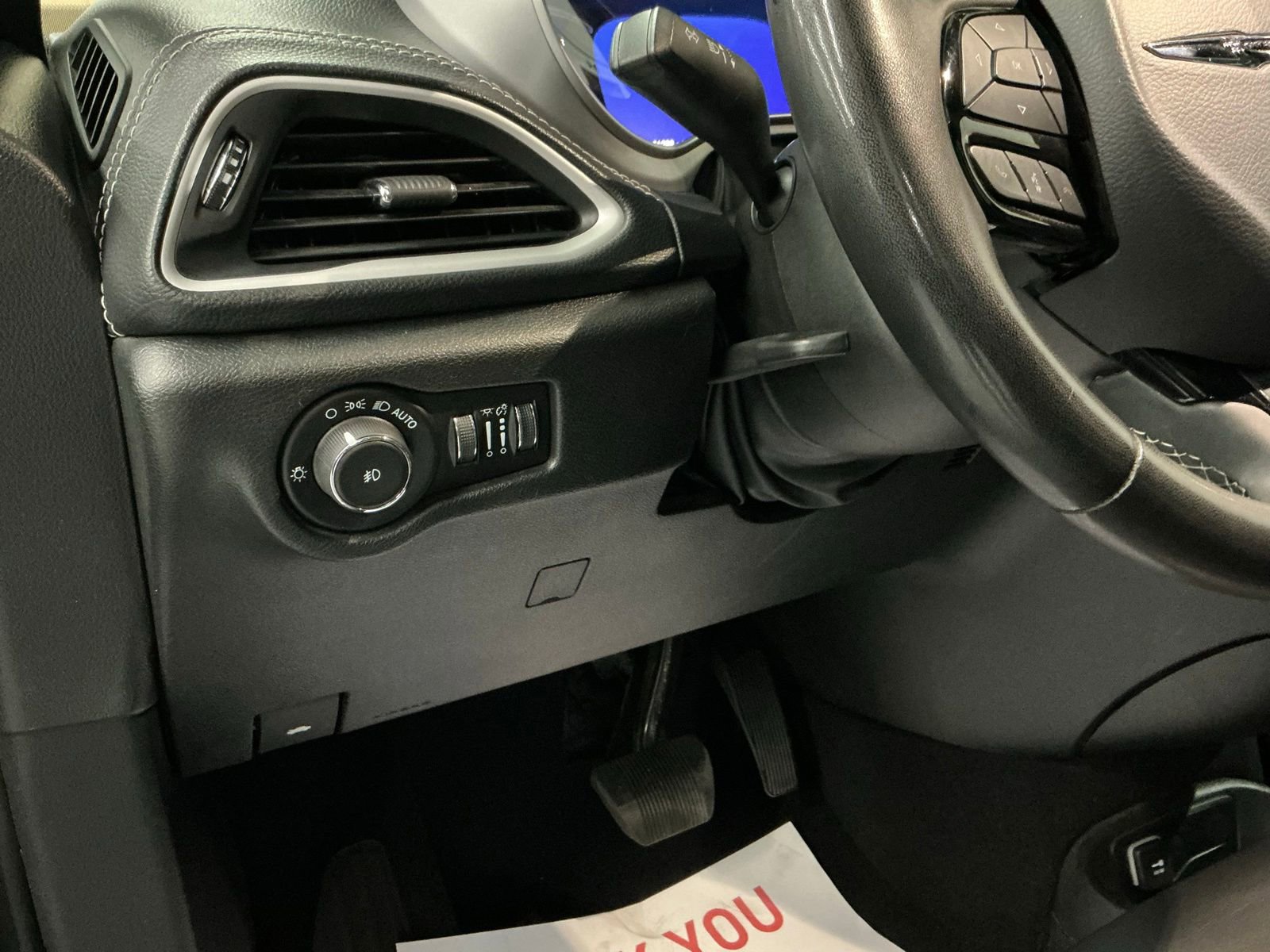 Used 2023 Chrysler Pacifica Touring-L w/ S Appearance Package image 21