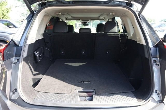 Certified 2023 Nissan Rogue SV w/ SV Premium B Package AWD/4WD image 7