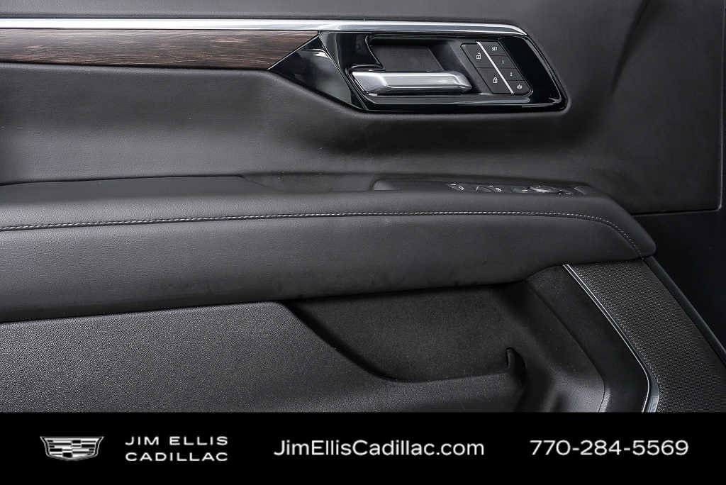 Used 2025 Chevrolet Tahoe LT RWD image 6