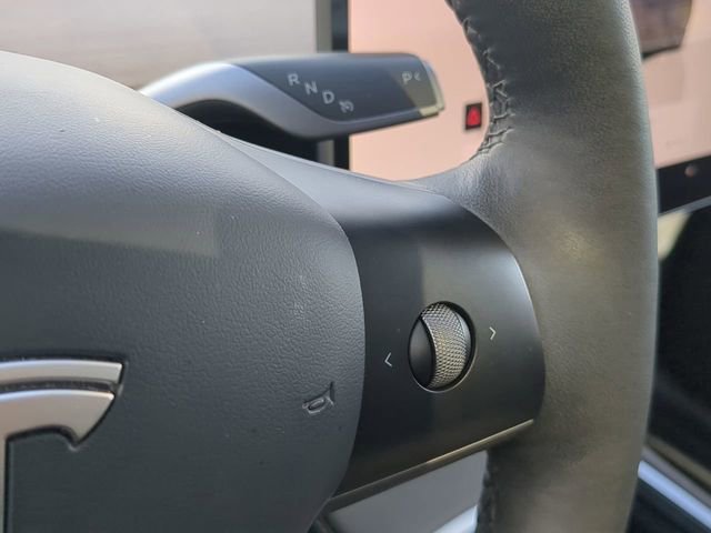 Used 2024 Tesla Model Y Long Range image 30