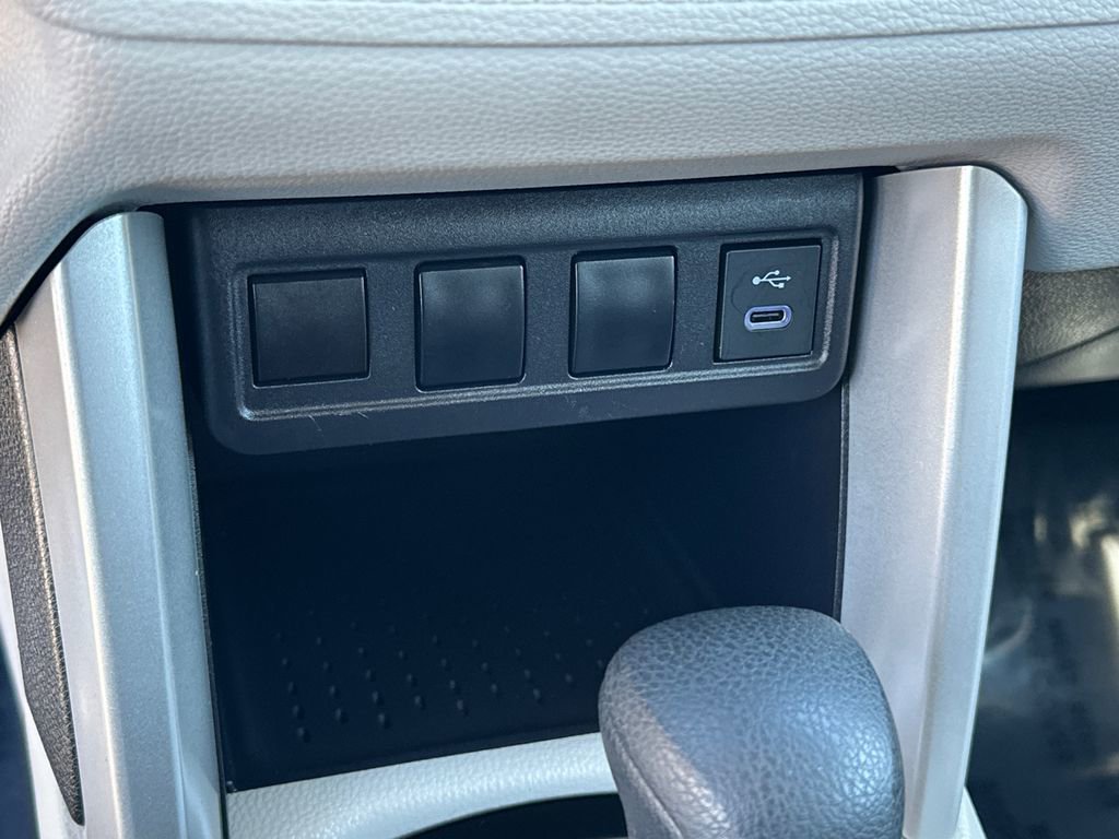 Certified 2025 Toyota Corolla Cross L image 27