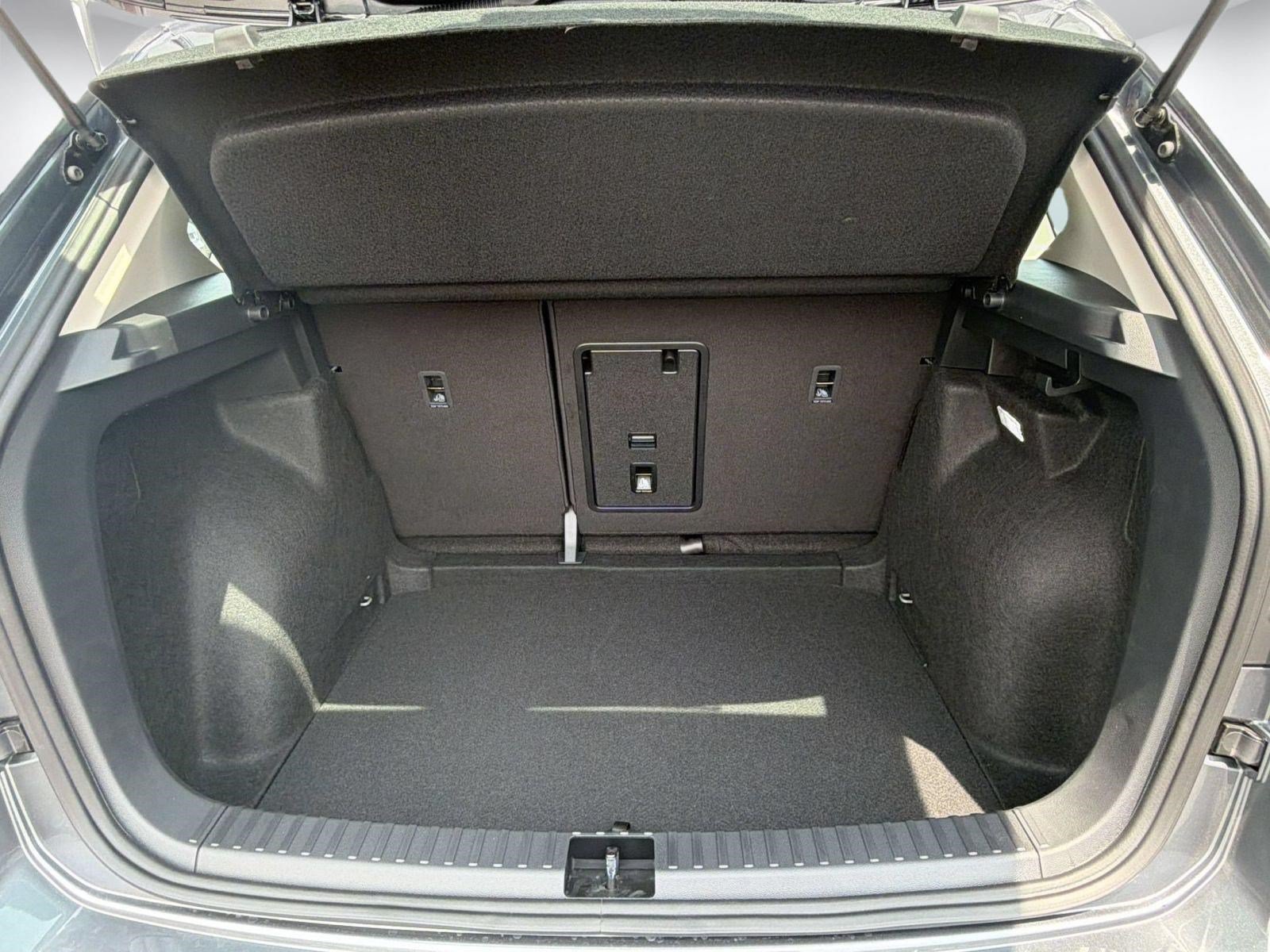 New 2026 Volkswagen Taos S FWD image 21