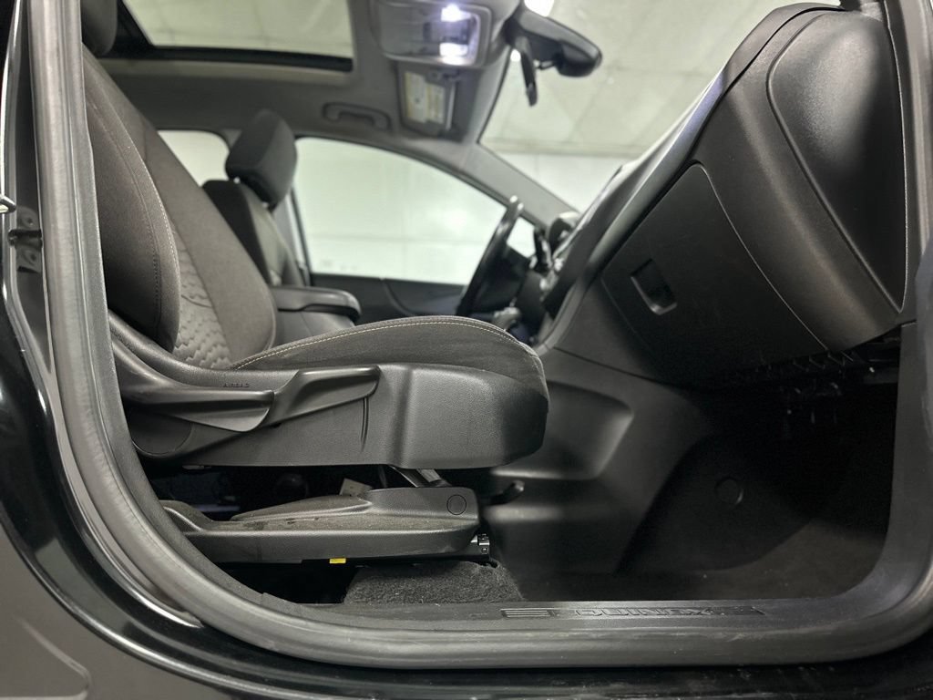 Used 2020 Chevrolet Equinox LT AWD/4WD image 22
