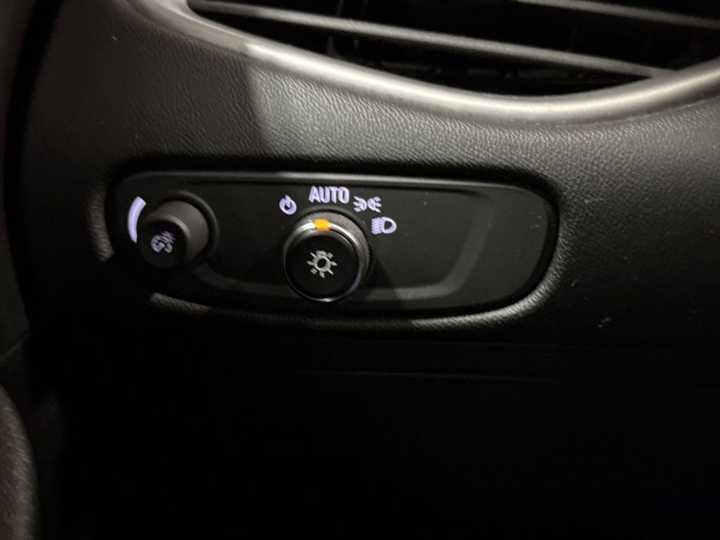 Used 2021 Chevrolet Malibu LS w/ Driver Confidence Package II image 18