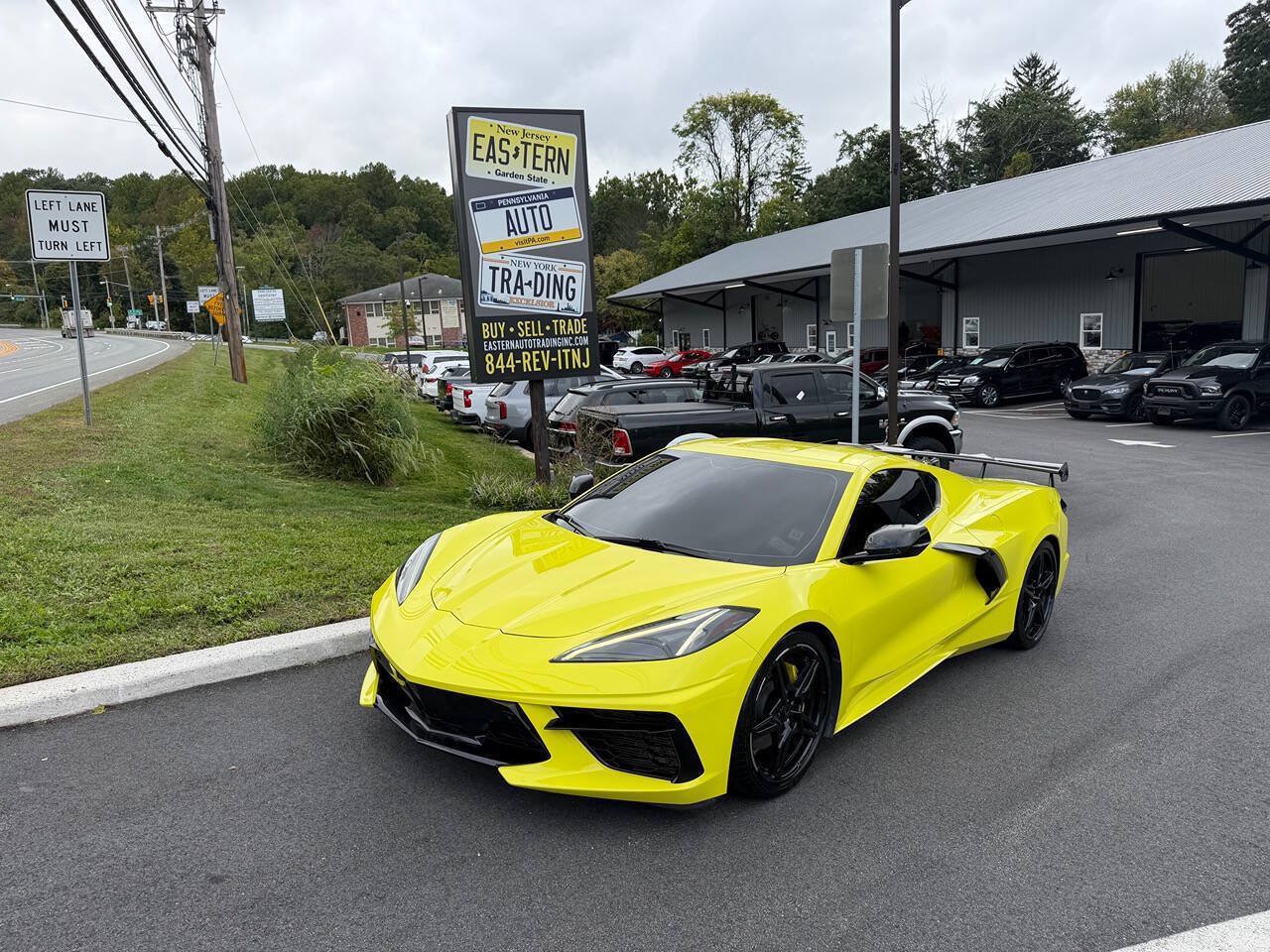 Used 2022 Chevrolet Corvette Stingray Preferred Cpe w/ 2LT RWD image 2