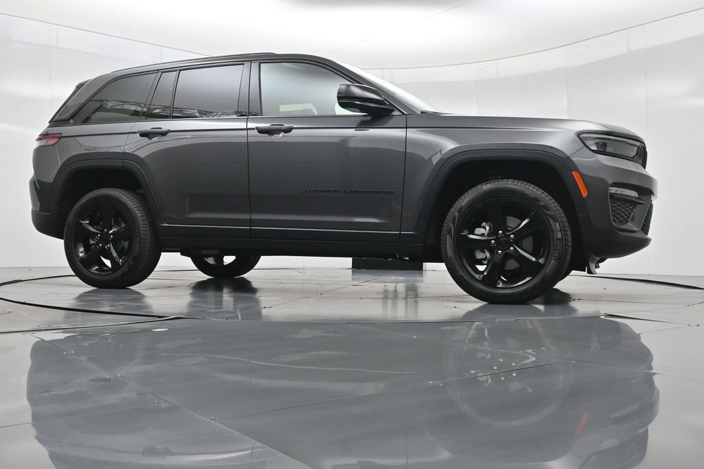 New 2025 Jeep Grand Cherokee Limited image 47