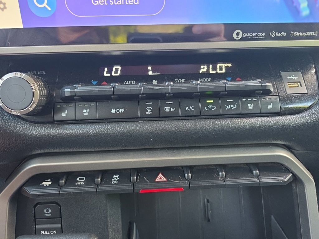 Used 2023 Toyota Tundra Limited image 31