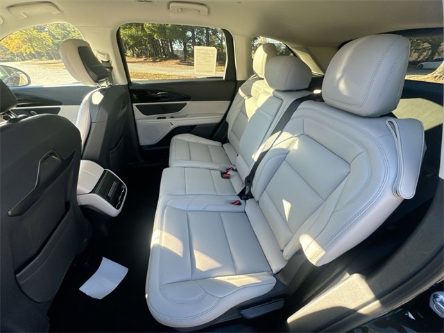 New 2026 Lincoln Nautilus Premier image 23