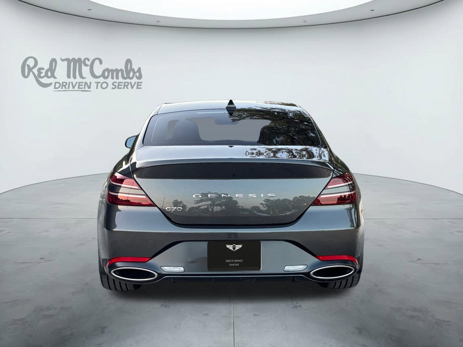 Used 2025 Genesis G70 2.5T image 4