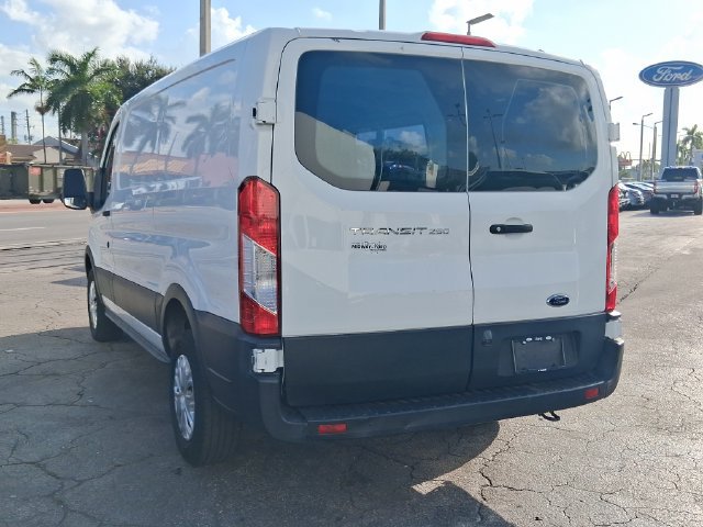 Used 2019 Ford Transit 250 130 Low Roof w/ Exterior Upgrade Package RWD image 3