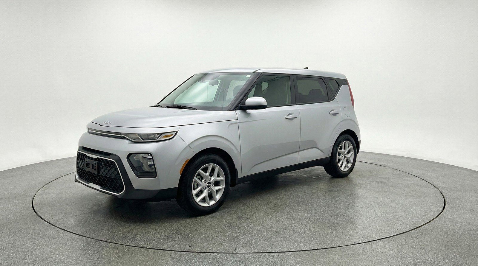 Used 2025 Kia Soul LX w/ LX Technology Package image 3