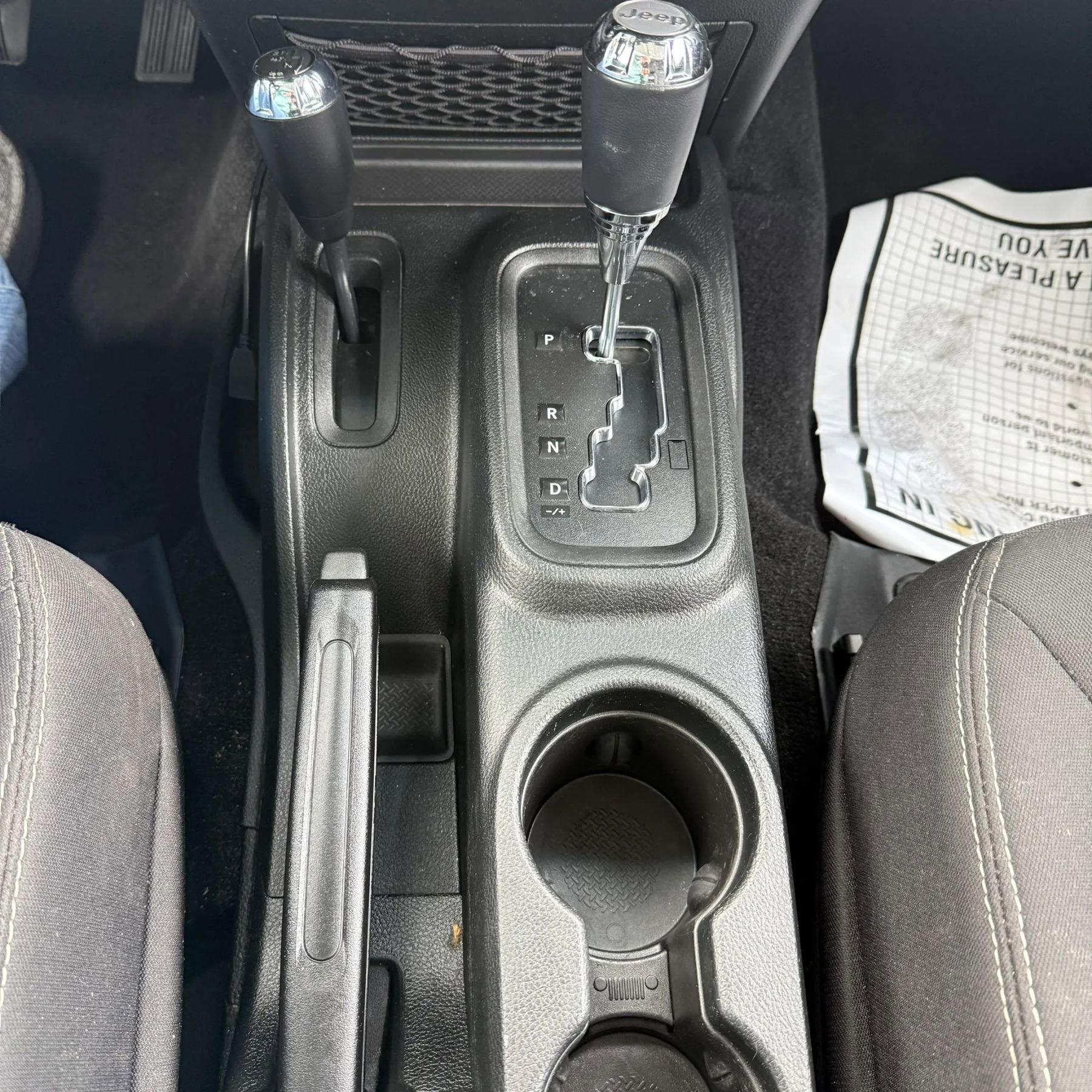 Used 2018 Jeep Wrangler Unlimited Sahara w/ Connectivity Group AWD/4WD image 20