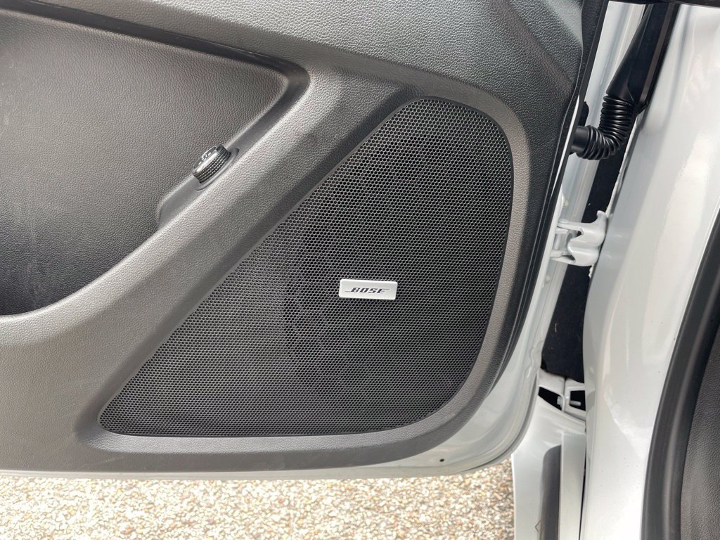 Used 2023 Chevrolet Traverse High Country w/ LPO, Floor Liner Package AWD/4WD image 17