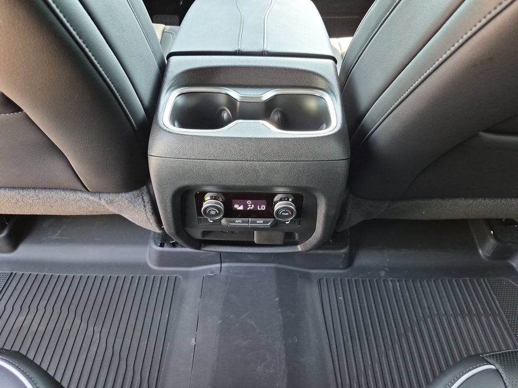 New 2026 Buick Enclave Avenir w/ Super Cruise Package FWD image 33