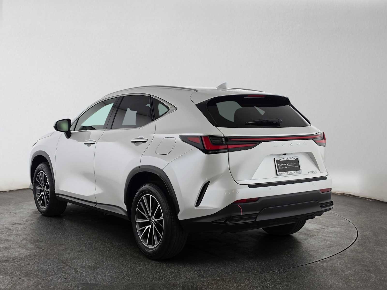 Certified 2025 Lexus NX 250 FWD image 5