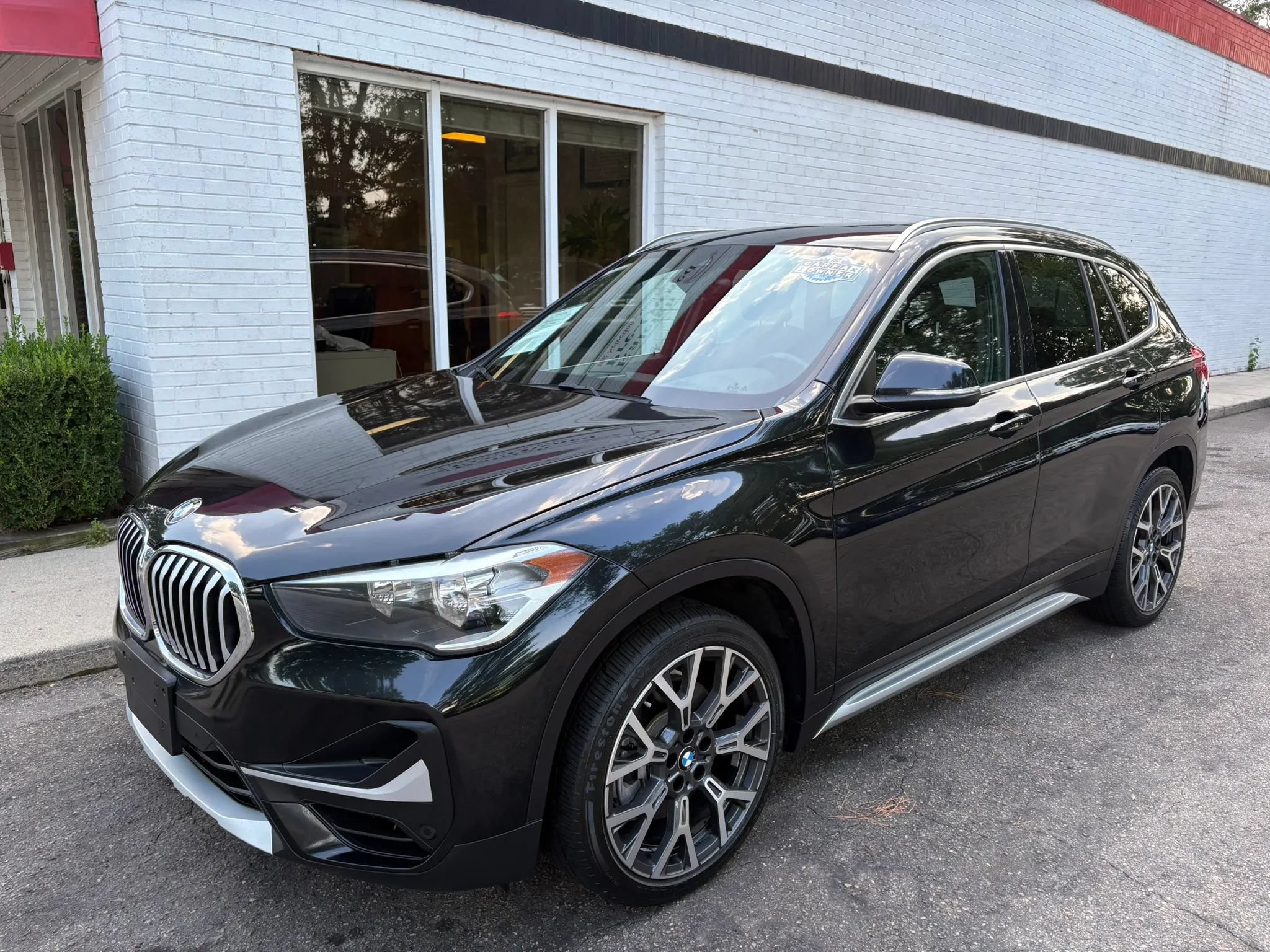 Used 2021 BMW X1 xDrive28i w/ Convenience Package AWD/4WD image 2