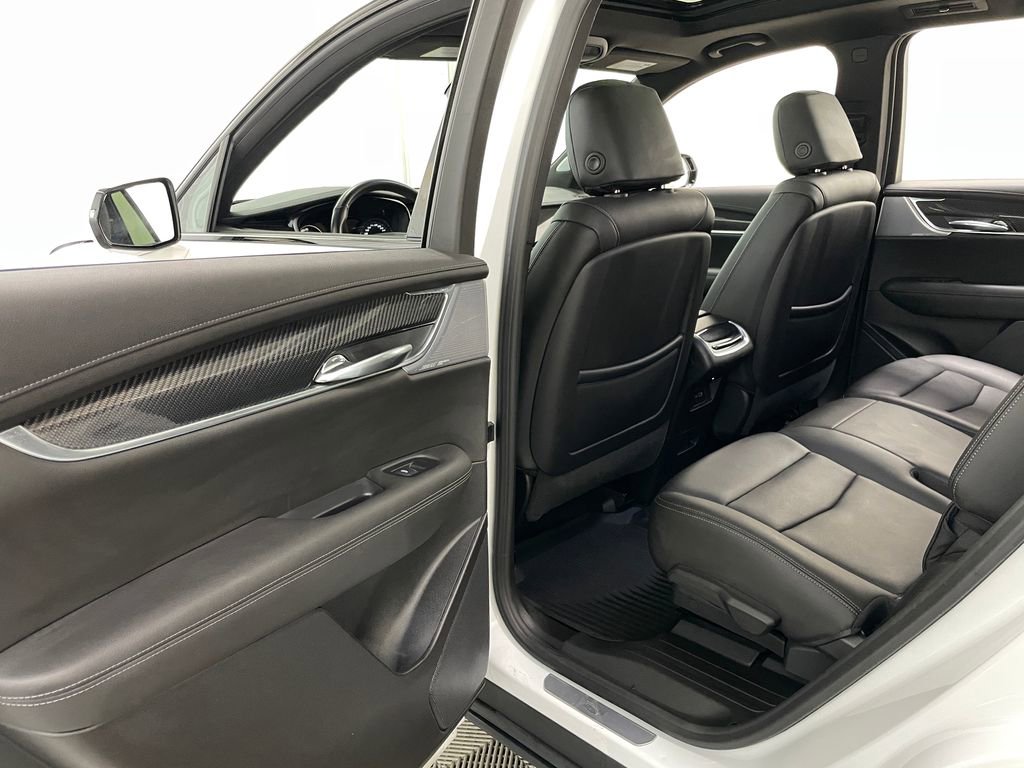 Used 2024 Cadillac XT6 Sport w/ Technology Package image 47