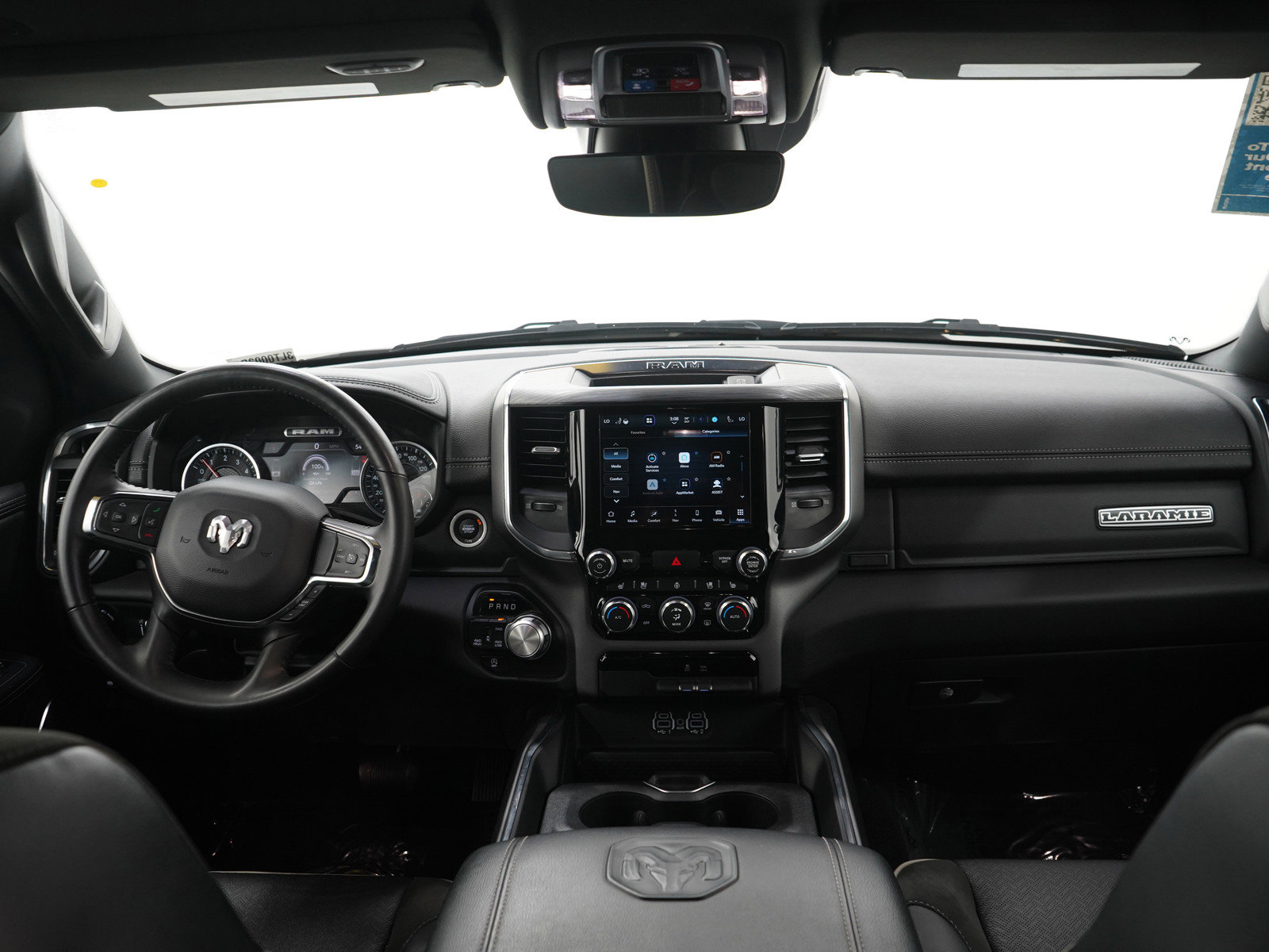 Used 2024 RAM 1500 Laramie AWD/4WD image 13