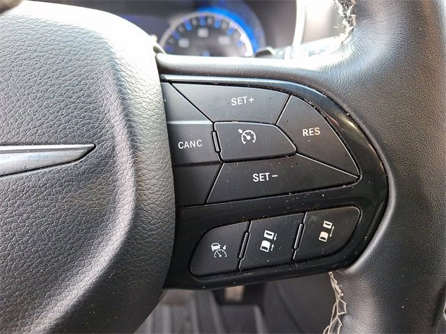 Used 2020 Chrysler Pacifica Touring-L image 24