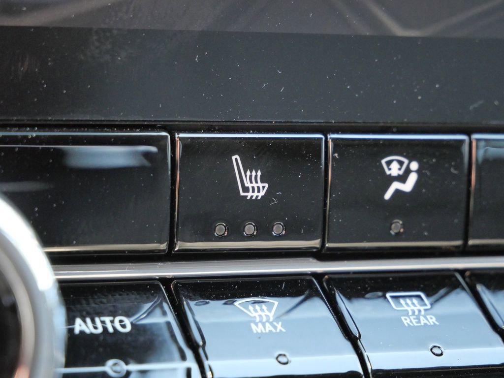 New 2026 GMC Canyon Elevation w/ Convenience Package image 52