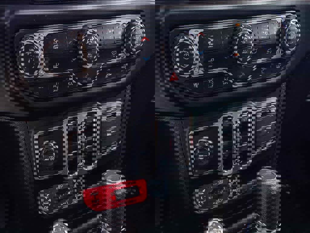 Certified 2021 Jeep Gladiator Rubicon w/ Trailer Tow Package image 21