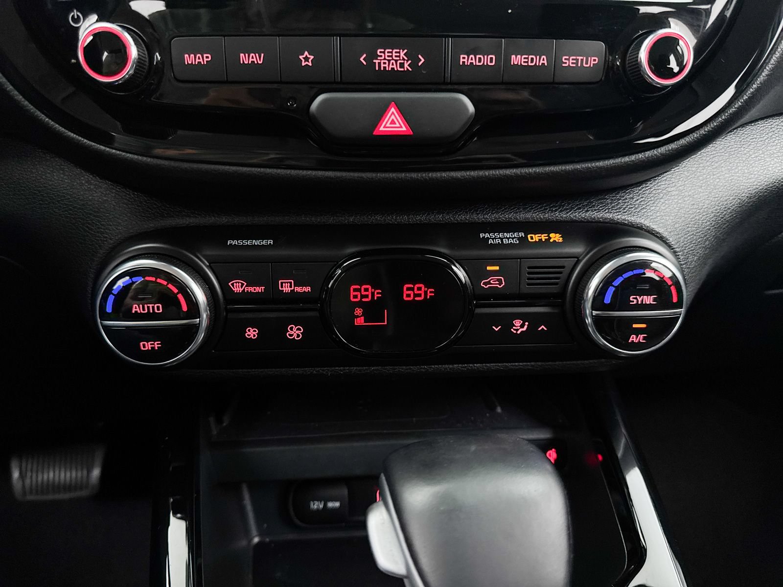 Certified 2022 Kia Soul X-Line FWD image 25