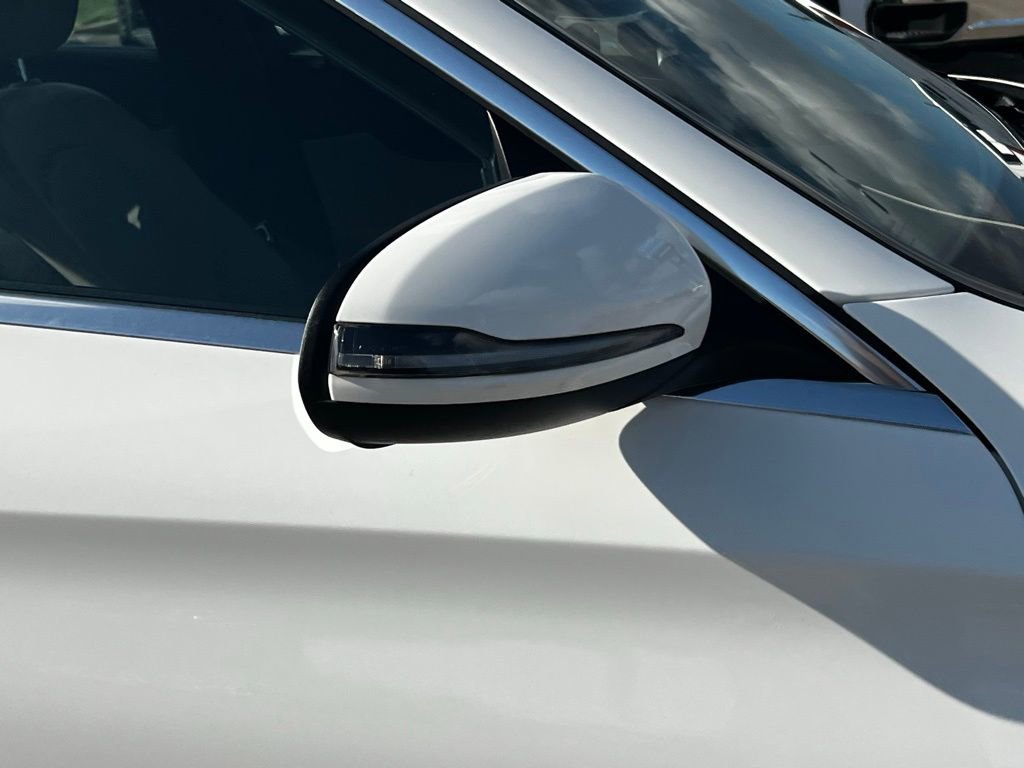 Used 2019 Mercedes-Benz C 300 Sedan image 8