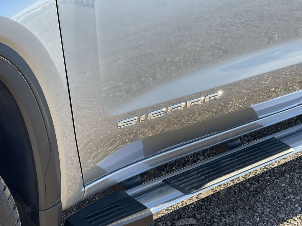 Used 2026 GMC Sierra 1500 SLT w/ SLT Premium Plus Package image 33