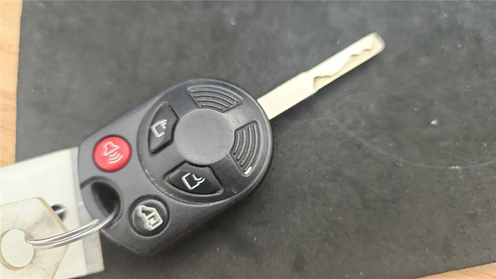 Used 2015 Ford Transit Connect XL FWD image 21