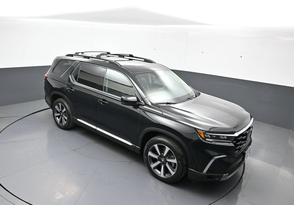 Certified 2025 Honda Pilot Touring image 39