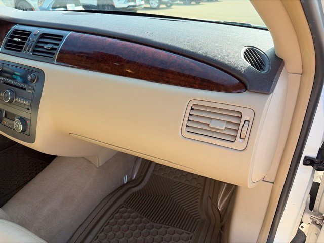 Used 2010 Buick Lucerne CXL w/ Driver Confidence Package FWD image 52