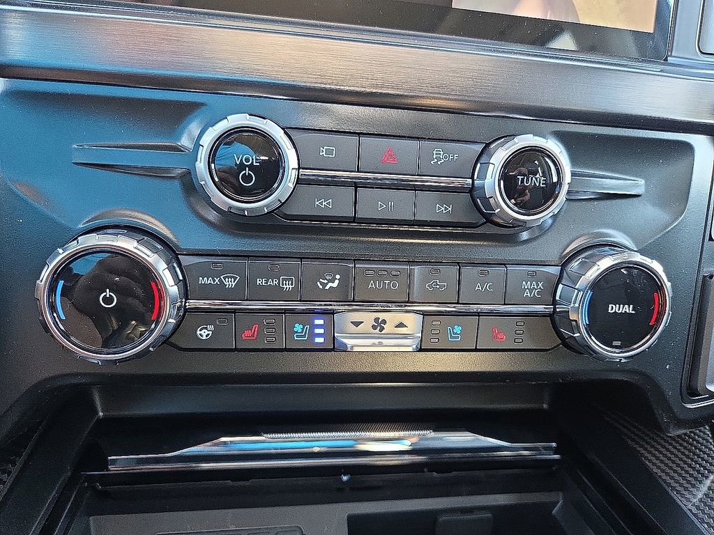 New 2026 Ford F250 Lariat w/ Black Appearance Package image 14