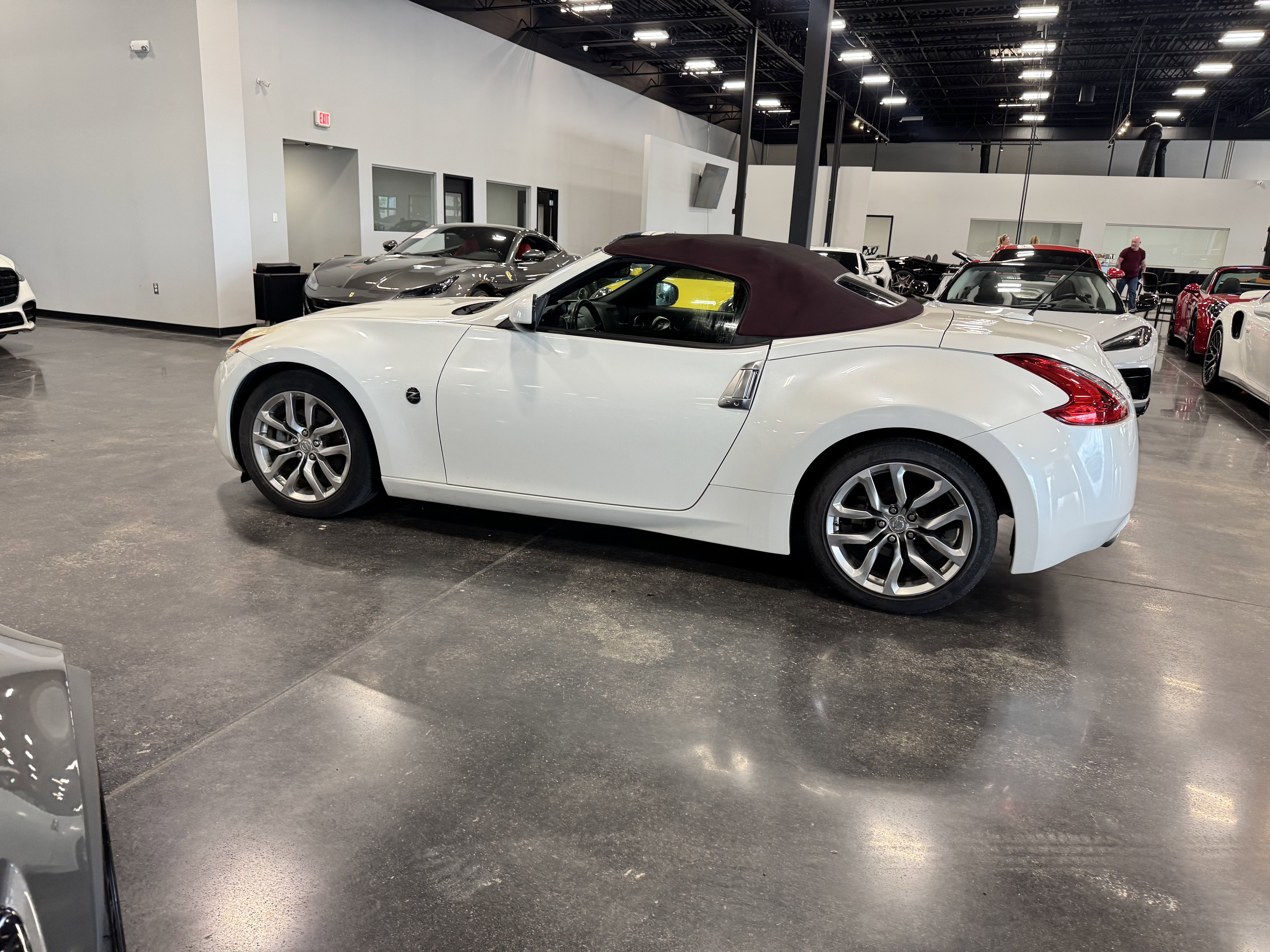 Used 2010 Nissan 370Z Touring image 6