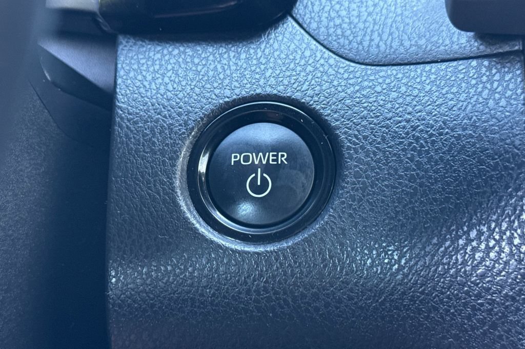 Used 2025 Toyota Camry SE FWD image 21