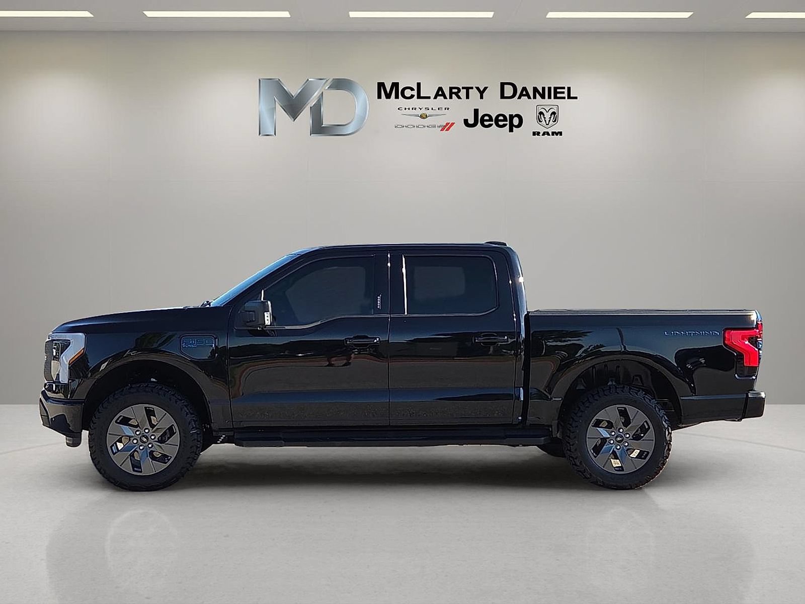 Used 2024 Ford F150 Lightning Flash w/ Max Trailer Tow Package AWD/4WD image 3