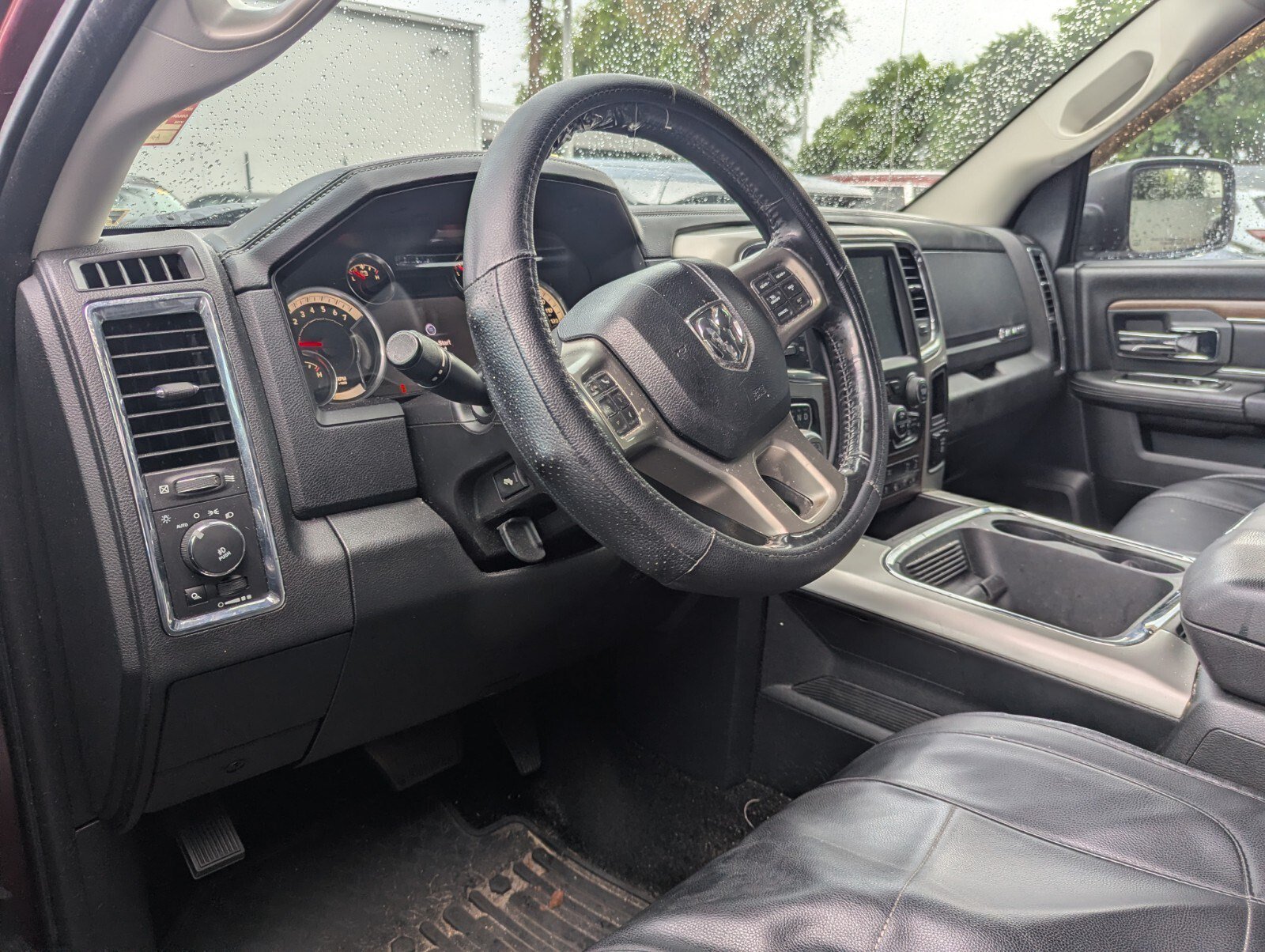 Used 2017 RAM 1500 Laramie w/ Convenience Group RWD image 18
