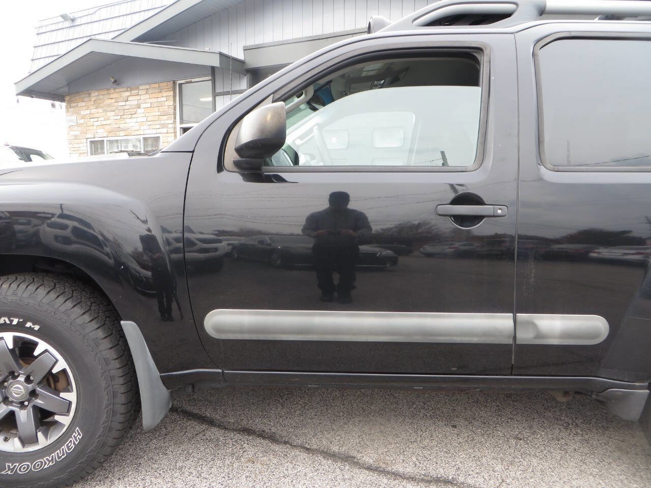 Used 2015 Nissan Xterra PRO-4X w/ Pro-4x Leather Package image 31