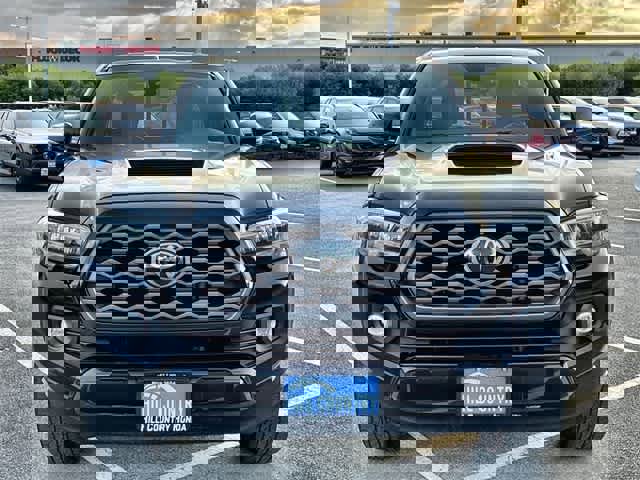 Used 2023 Toyota Tacoma TRD Sport image 9