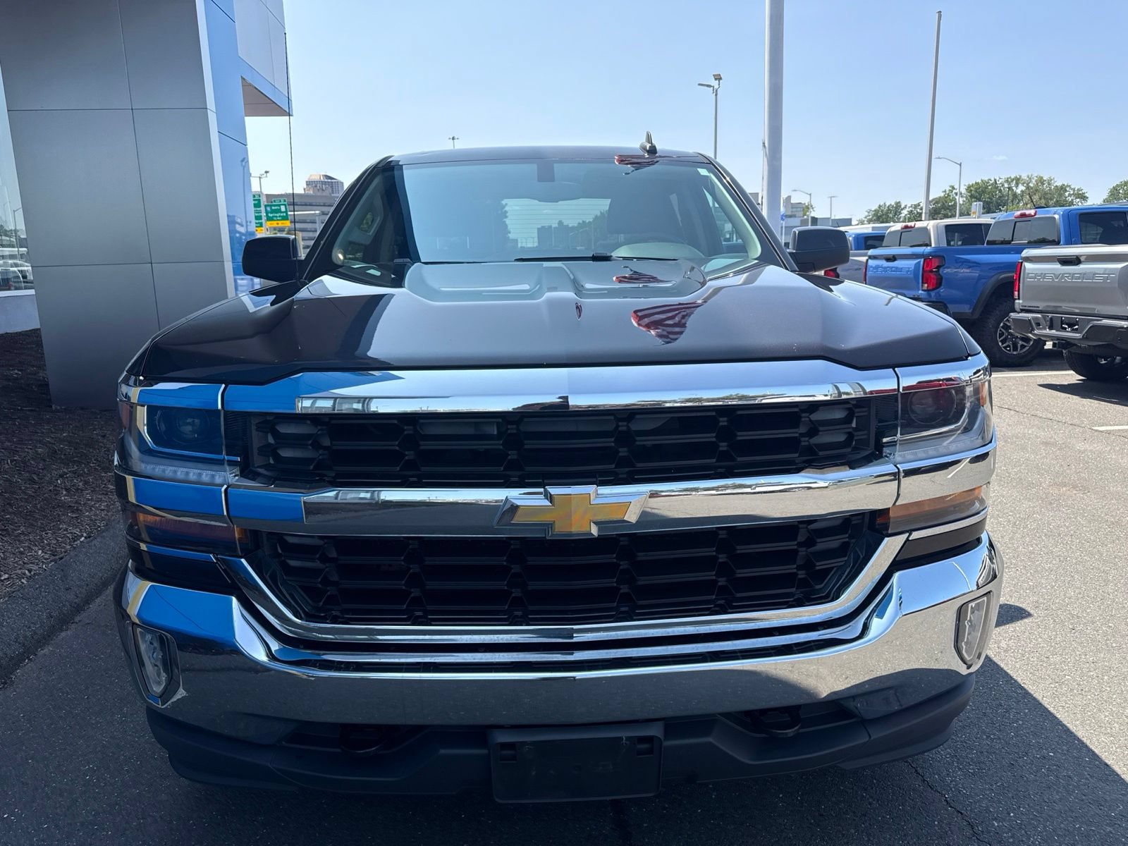 Used 2016 Chevrolet Silverado 1500 LT w/ All Star Edition AWD/4WD image 3