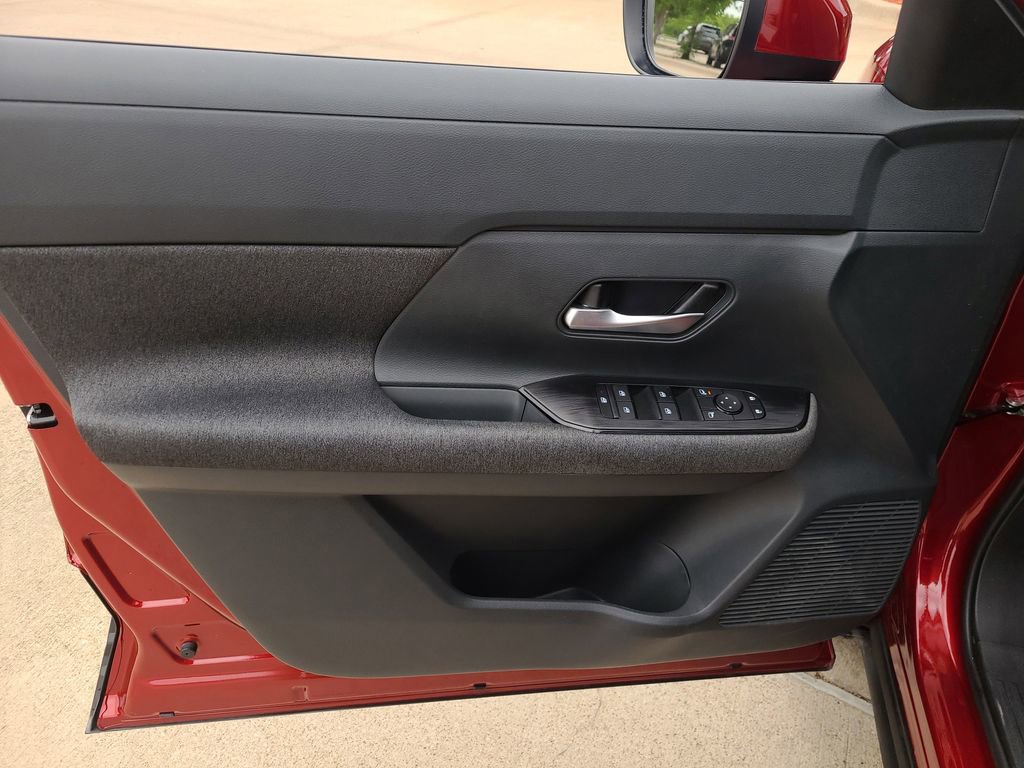Certified 2025 Nissan Kicks SV FWD image 16