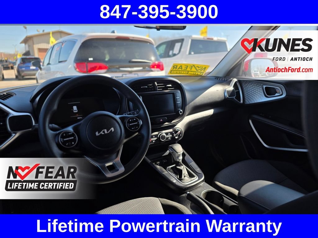 Used 2025 Kia Soul LX w/ LX Technology Package FWD image 39