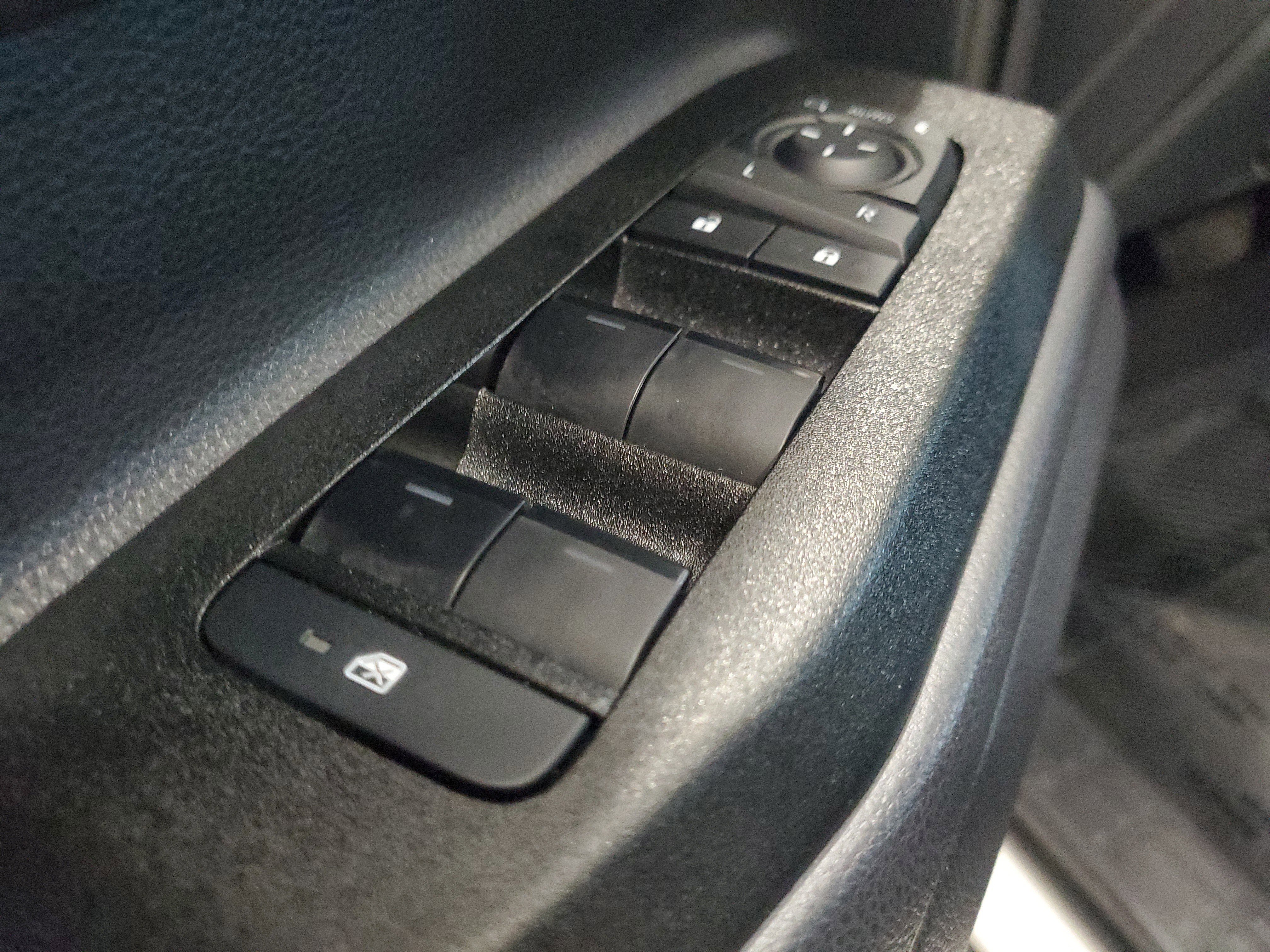 Certified 2025 Toyota Land Cruiser Base image 17