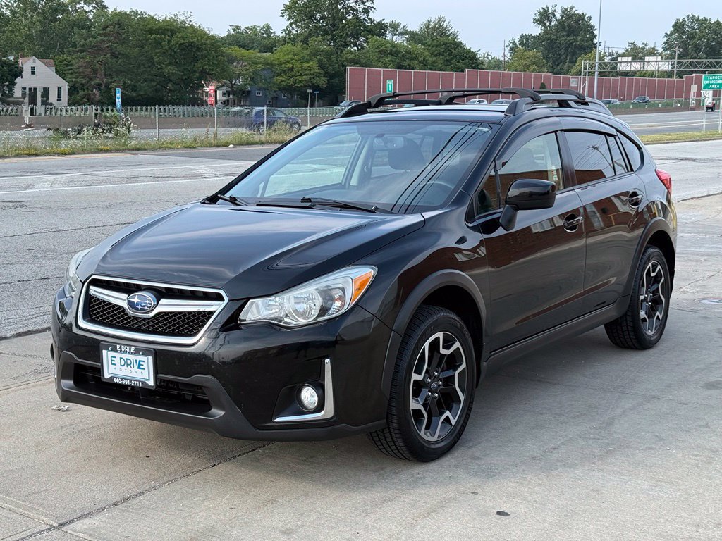 Used 2016 Subaru Crosstrek 2.0i Premium AWD/4WD image 1
