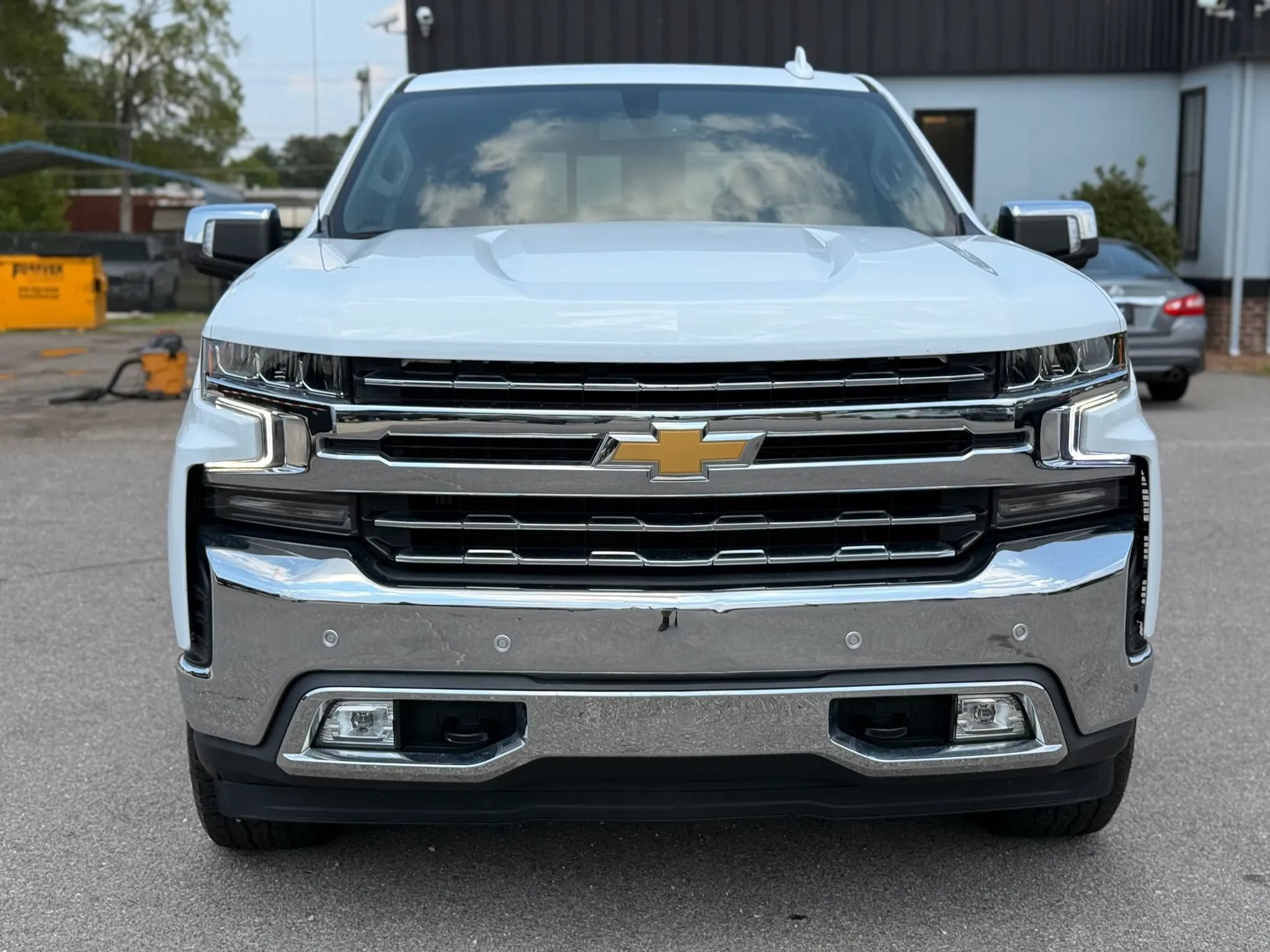Used 2021 Chevrolet Silverado 1500 LTZ AWD/4WD image 4