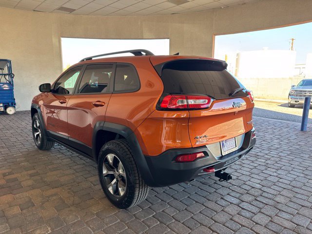 Used 2016 Jeep Cherokee Trailhawk w/ Comfort/Convenience Group AWD/4WD image 3